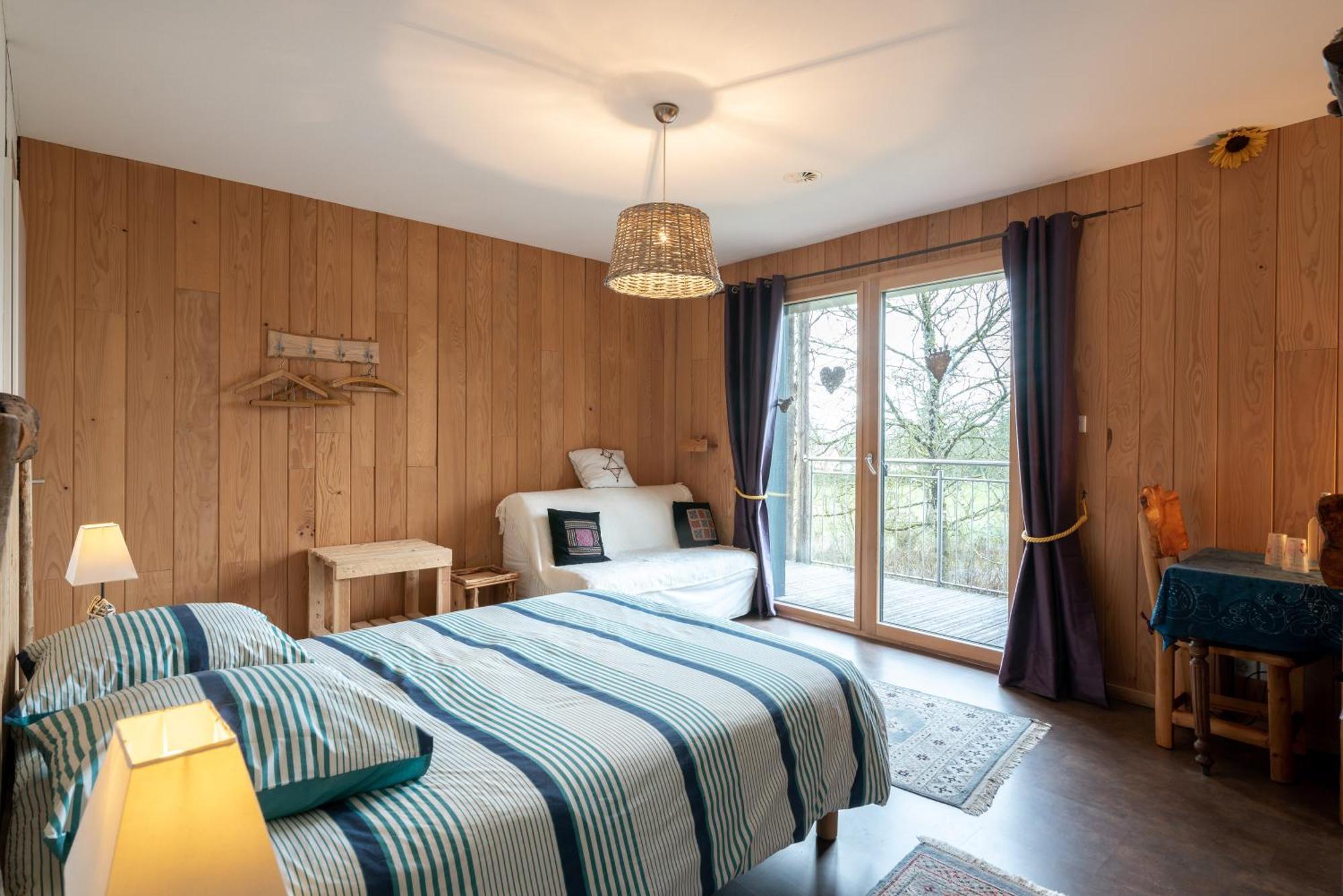 Les Gourmandises Bio Bed & Breakfast Recologne  Exterior photo