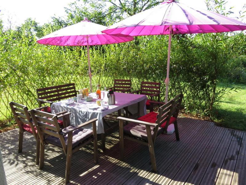 Les Gourmandises Bio Bed & Breakfast Recologne  Exterior photo