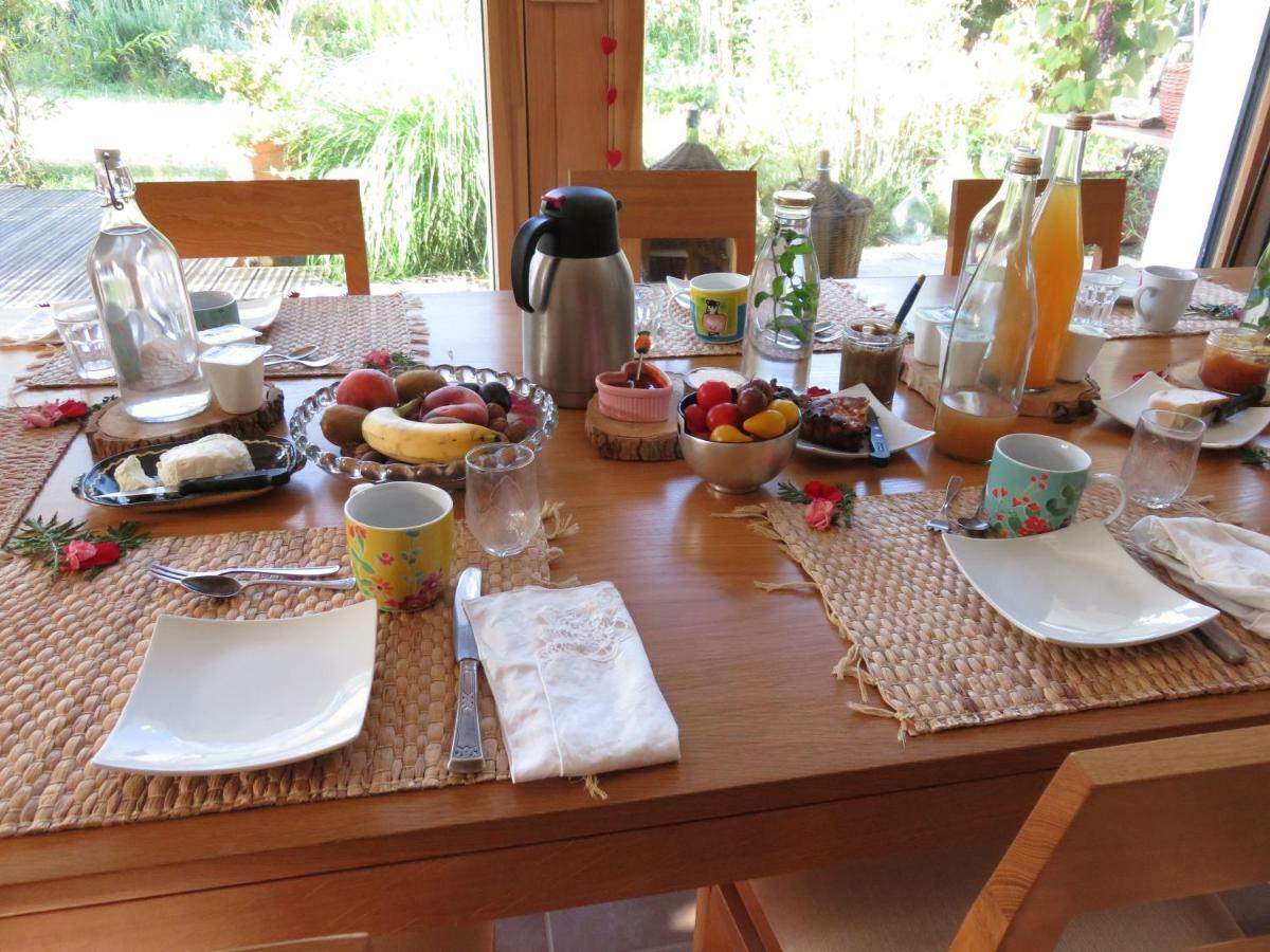 Les Gourmandises Bio Bed & Breakfast Recologne  Exterior photo